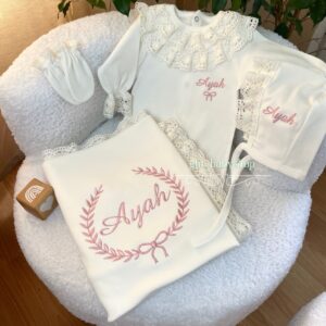 Defne yaprağı desenli kurdeleli 4lü set