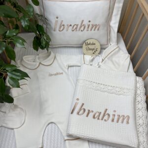 Bej biyeli isim işlemeli pike battaniyeli 5li set