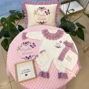 Lila dantelli, pembe nohutlu battaniyeli 4lü set (yastığı seçenekler kısmından ekleyebilirsiniz