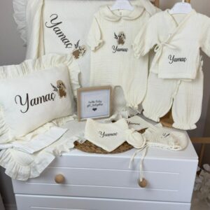 Salopetli tavşan işlemeli müslin 12 parça set