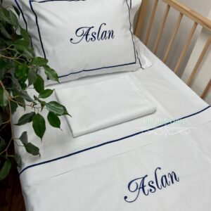 Lacivert isim işlemeli nevresim takımı