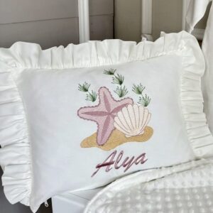 Deniz yıldızı işlemeli fırfırlı yastık